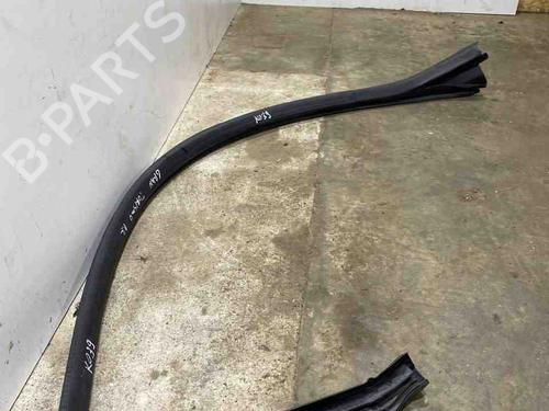 Rubber door seal MASERATI GRAN TURISMO I 4.7 | BP28941546C142 