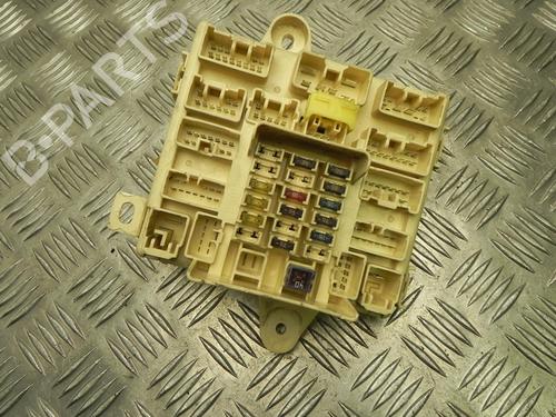 Used Fuse box LEXUS IS I (_E1_) 200 (GXE10) (155 hp) 28916790