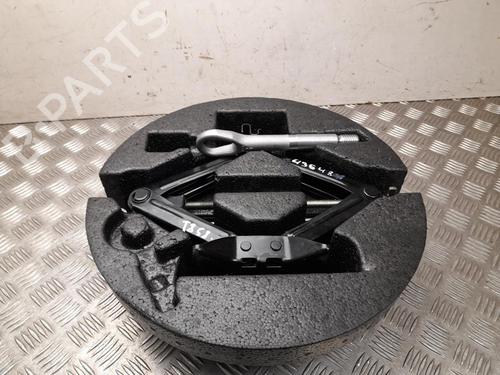 Jack Kit Jack Kit MERCEDES-BENZ B-CLASS Sports Tourer (W247) B 180 d (247.010) (116 hp) 37563752 37563752