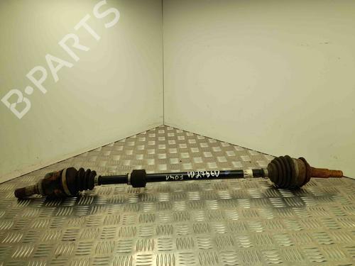 Used Right front driveshaft TOYOTA YARIS (_P13_) 1.5 (NSP131_) (112 hp) 28946449