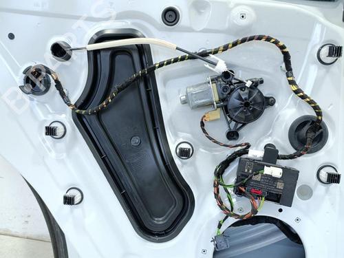 Dør venstre bagtil PORSCHE MACAN (95B) 3.6 Turbo | BP30908916C4 