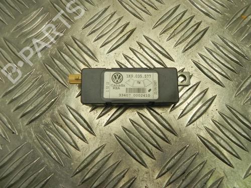 Used Electronic module Electronic module VW GOLF V (1K1) 1.4 TSI (170 hp) 28935888 28935888