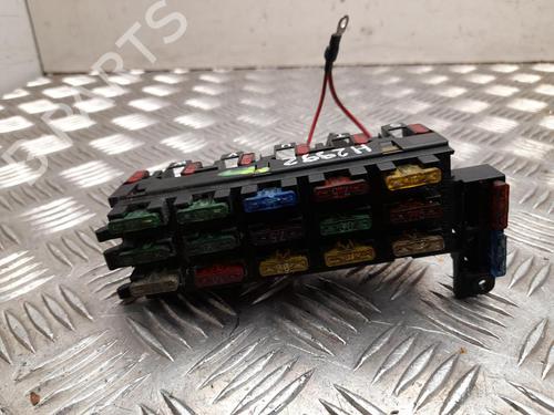 Used Fuse box Fuse box 37562787 37562787