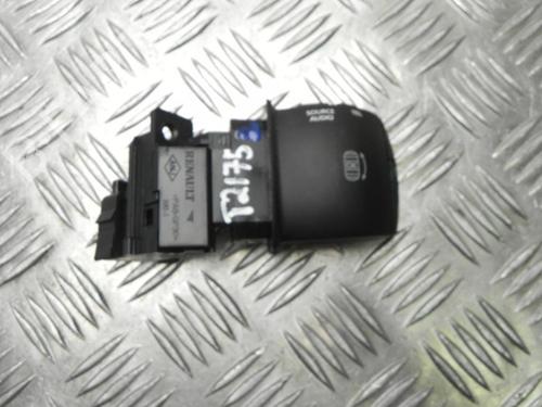 Used Switch RENAULT SCÉNIC III (JZ0/1_) 1.5 dCi (110 hp) 28941164