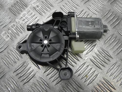 Used Right front window motor AUDI A4 B9 Avant (8W5, 8WD) 2.0 TDI (150 hp) 28916813
