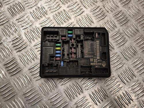 Used Fuse box Fuse box 37612800 37612800