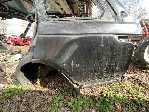 Guarda-lamas trás esquerdo LAND ROVER RANGE ROVER IV (L405) 3.0 TDV6 4x4 (258 hp) 28910806