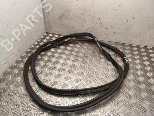 Used Rubber door seal Rubber door seal AUDI Q5 (GUB) 2.0 TDI quattro (204 hp) 39733978 39733978