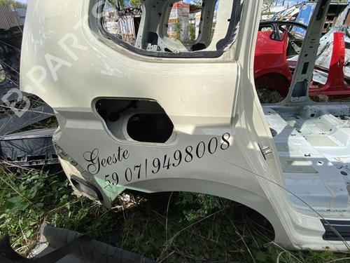 Used Right rear fenders VW TOURAN (5T1) 2.0 TDI (110 hp) 28940538