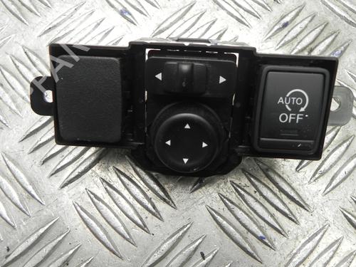 Used Switch NISSAN NOTE (E12) 1.2 (80 hp) 28930486