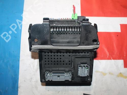 Used Fuse box VOLVO XC90 I (275) D5 AWD (185 hp) 28922481