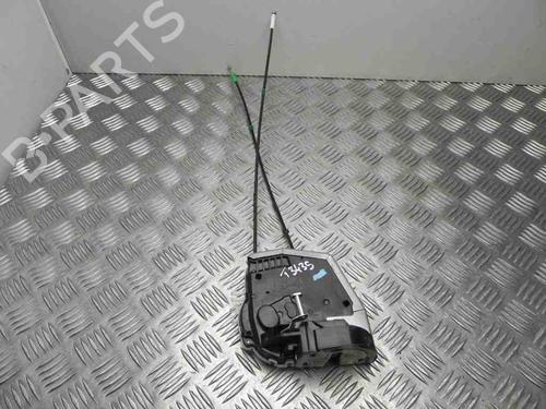 Used Front left lock TOYOTA YARIS (_P13_) 1.3 (NSP130_, NSP130) (95 hp) 28922076