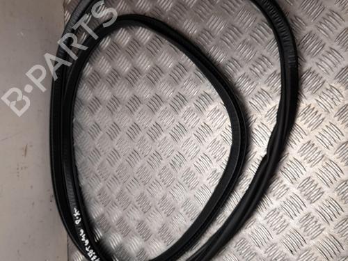 Used Rubber door seal VOLVO XC60 II (246) T5 (254 hp) 28938747