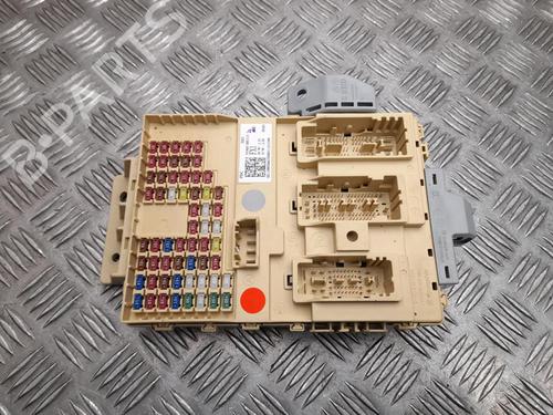 Used Fuse box Fuse box 37570452 37570452
