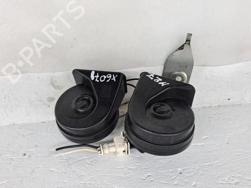 Used Horn RENAULT CAPTUR I (J5_, H5_) 0.9 TCe 90 (90 hp) 28939484