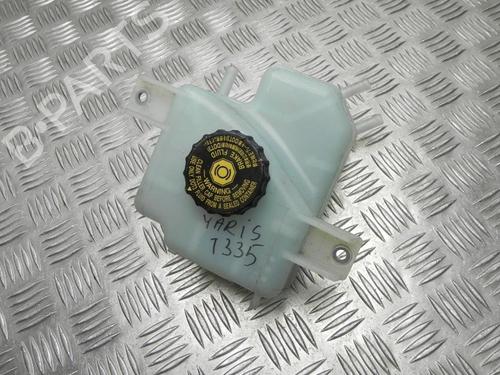 Used Brake fluid reservoir TOYOTA YARIS (_P13_) 1.5 Hybrid (NHP130_) (101 hp) 28926189