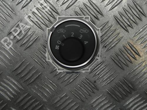AC Styreenhet / Manøvreringsenhet TOYOTA YARIS (_P9_) 1.33 VVT-i (NSP90_, NSP90R) (99 hp) 28922547