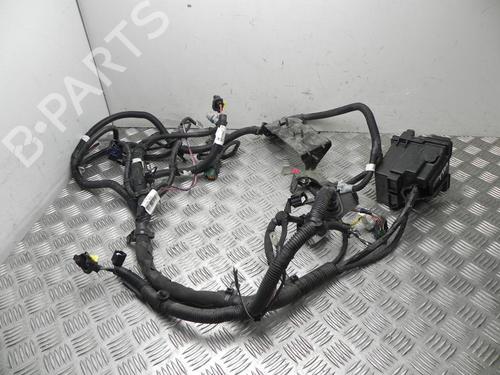 Used Wiring harness Wiring harness 37544192 37544192