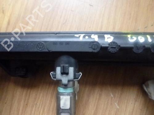 Injection rail VW GOLF PLUS V (5M1, 521) 1.4 16V | BP28928882M98 - Image 4