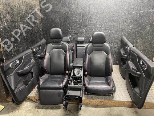 Used Seats set Seats set 38790074 38790074