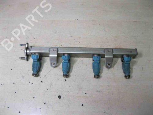 Used Injection rail HYUNDAI i20 I (PB, PBT) 1.2 (78 hp) 28930651