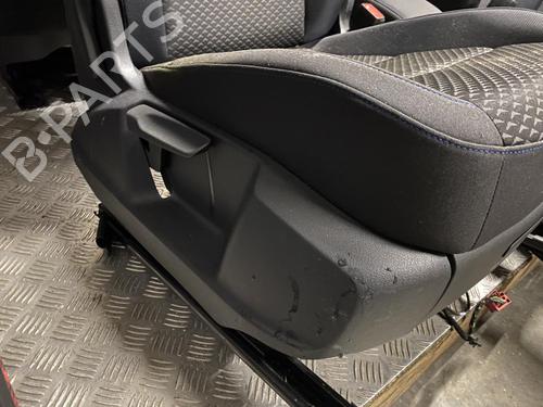 Seats set VW TOURAN (5T1) 2.0 TDI | BP39997813C78 - Image 4