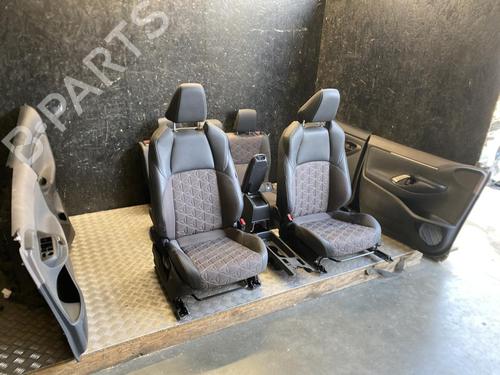 Used Seats set Seats set 37707276 37707276