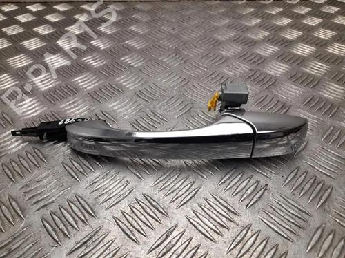 Used Rear left exterior door handle Rear left exterior door handle JEEP GRAND CHEROKEE IV (WK, WK2) 3.0 CRD V6 4x4 (250 hp) 33239748 33239748