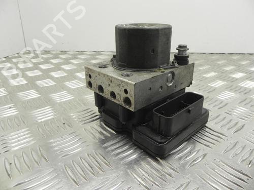 abs-pump-tesla-model-s-5yjs-2012-37547019 main image