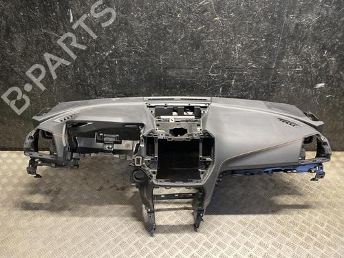 dashboard-subaru-xv-gt-2017-37550401 main image