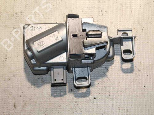 Used Steering column VOLVO V40 Hatchback (525) D2 (114 hp) 28913294