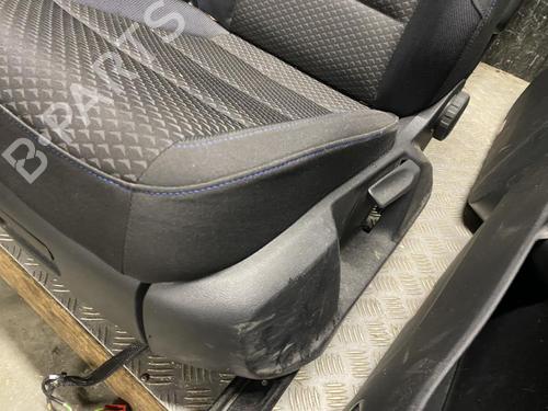 Seats set VW TOURAN (5T1) 2.0 TDI | BP39997813C78 - Image 3
