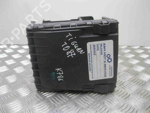 Used Fuse box VW TIGUAN (5N_) 2.0 TDI 4motion (140 hp) 28930365