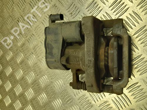 Højre bremsekaliber foran PEUGEOT 3008 II SUV (MC_, MR_, MJ_, M4_) 1.2 THP/ PureTech 130 (MRHNSM, MRHNSU, MRHNSJ, MRHNYW,... (131 hp) 28935634