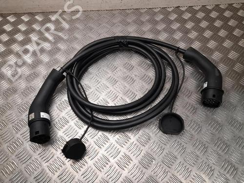 cable-renault-megane-e-tech-suv-2021-37574376 main image