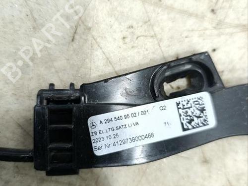 Left front steering knuckle MERCEDES-BENZ EQE (V295) EQE 350 (295.125) | BP29310779M25
