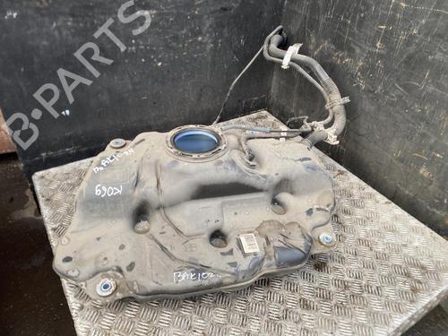 Bensintank Bensintank TOYOTA YARIS CROSS (MXP_) 1.5 Hybrid (MXPJ10) (116 hp) 37556995 37556995