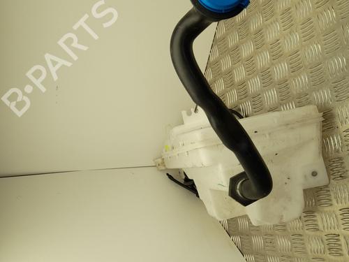 Used Windscreen washer tank VOLVO XC60 II (246) T5 (254 hp) 28923263