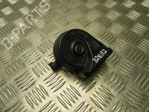 horn-jeep-renegade-suv-bu-b1-bv-2014-37578140 main image