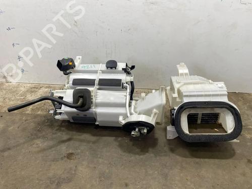 Used Heater matrix ASTON MARTIN VANTAGE Vantage 4.7 V8 (426 hp) 28927592
