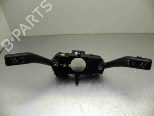 Used Steering column stalk SKODA RAPID (NH3, NK3, NK6) 1.2 TSI (105 hp) 28911687