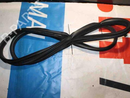 Used Rubber door seal VOLVO XC60 I SUV (156) D5 AWD (205 hp) 28923033