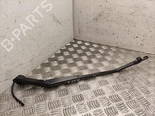 Used Front windshield wiper arm Front windshield wiper arm 39418851 39418851