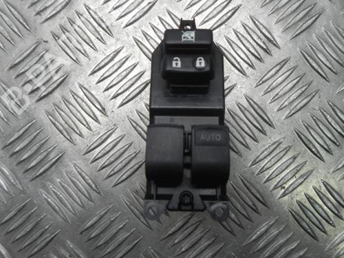 Used Left front window switch TOYOTA YARIS (_P13_) 1.3 (NSP130_, NSP130) (95 hp) 28922920