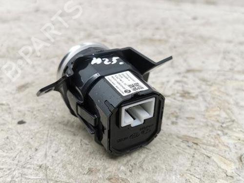 Switch HYUNDAI IONIQ (AE) 1.6 GDI Hybrid | BP28913309I30