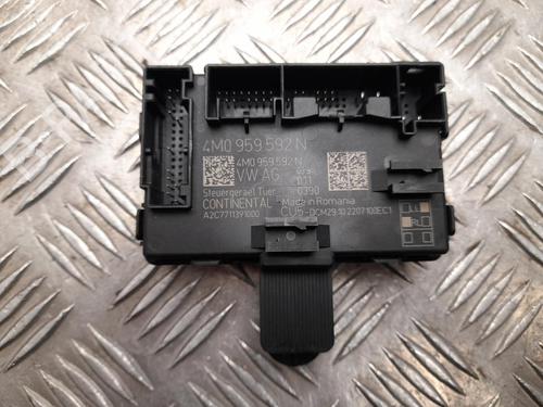 electronic-module-audi-e-tron-gen-2018-37556686 main image