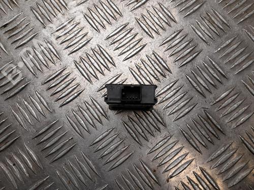 Switch MASERATI LEVANTE SUV (M161) 3.0 Q4 | BP37549018I30 - Image 3