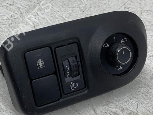 Spak kontakt CITROËN C4 CACTUS 1.2 THP 110 (110 hp) 28910525