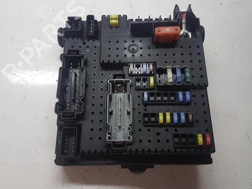 Used Fuse box VOLVO V70 II (285) 2.5 T (209 hp) 28943894