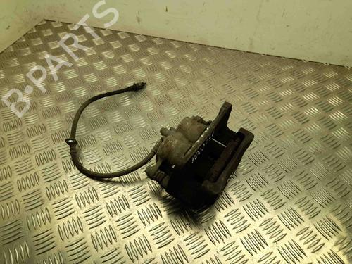 Używane Zacisk hamulca przedniego prawego SUBARU XV (_GP_) 2.0 D AWD (GPD) (147 hp) 28928876